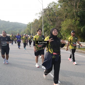 Runner Photo 6848003