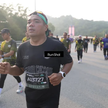 Runner Photo 6848056