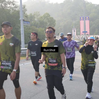 Runner Photo 6848083