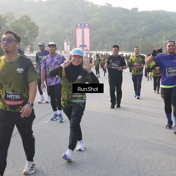 Runner Photo 6848123
