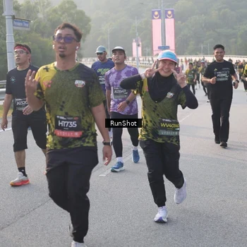 Runner Photo 6848134