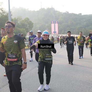 Runner Photo 6848137
