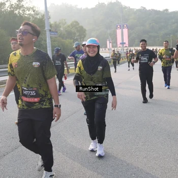 Runner Photo 6848142