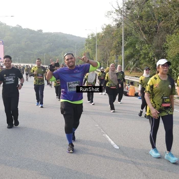 Runner Photo 6848168