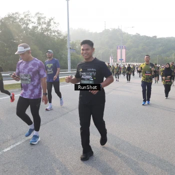 Runner Photo 6848257