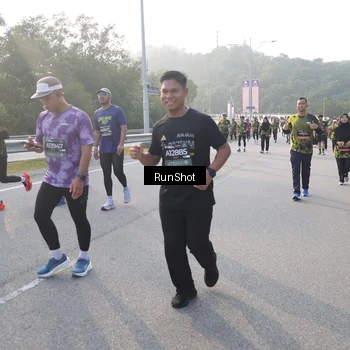 Runner Photo 6848260