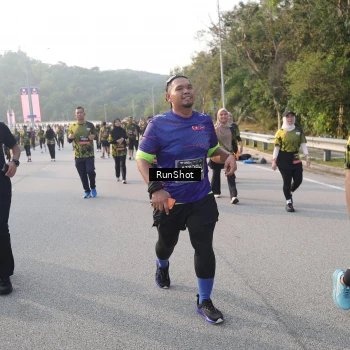 Runner Photo 6848310