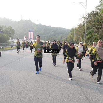 Runner Photo 6848311
