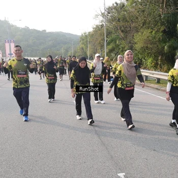 Runner Photo 6848313