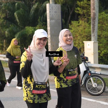 Runner Photo 6848417