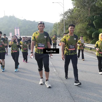 Runner Photo 6848611