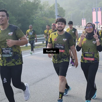 Runner Photo 6848640