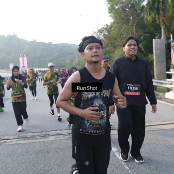 Runner Photo 6848819