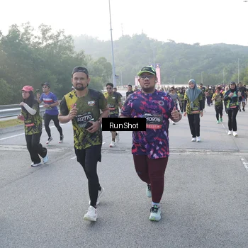 Runner Photo 6849022