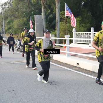 Runner Photo 6849102