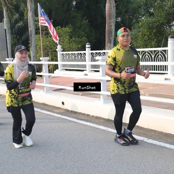 Runner Photo 6849142