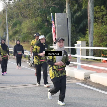 Runner Photo 6849200