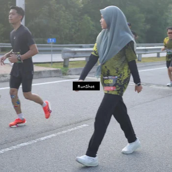 Runner Photo 6849235