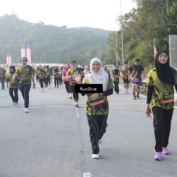 Runner Photo 6849375