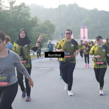 Runner Photo 6849471