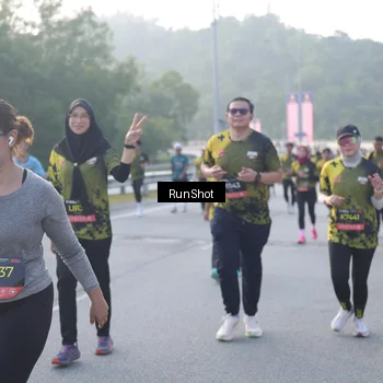 Runner Photo 6849477