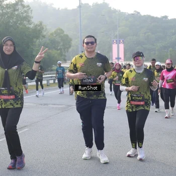 Runner Photo 6849498