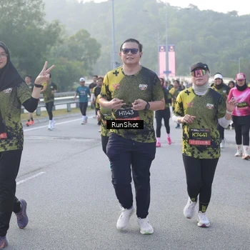 Runner Photo 6849503