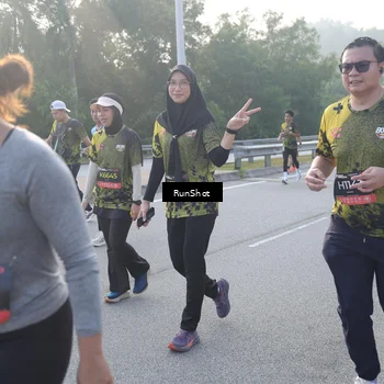 Runner Photo 6849555