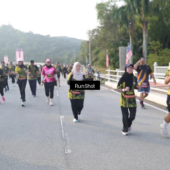 Runner Photo 6849593