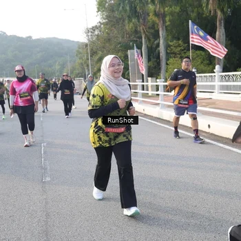 Runner Photo 6849642