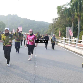 Runner Photo 6849654
