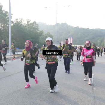 Runner Photo 6849672