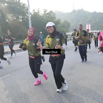 Runner Photo 6849682