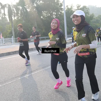 Runner Photo 6849693
