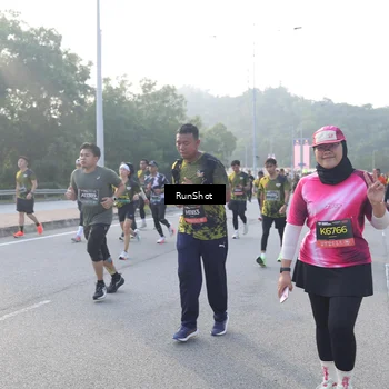 Runner Photo 6849748