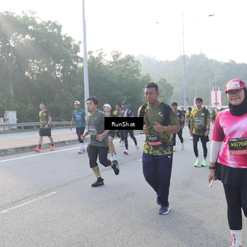 Runner Photo 6849752
