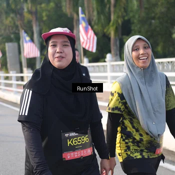 Runner Photo 6849907
