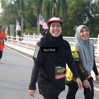 Runner Photo 6849916