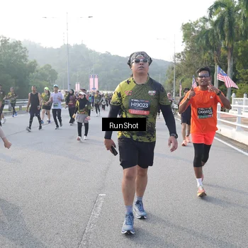 Runner Photo 6849938