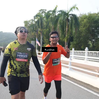 Runner Photo 6849984