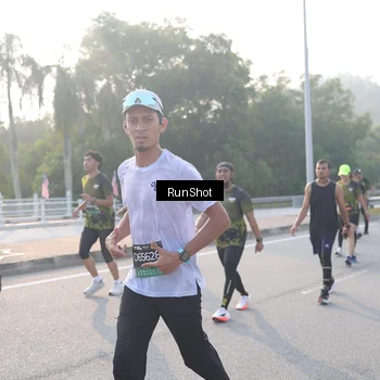 Runner Photo 6850032