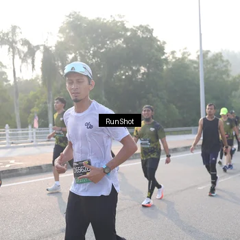 Runner Photo 6850041