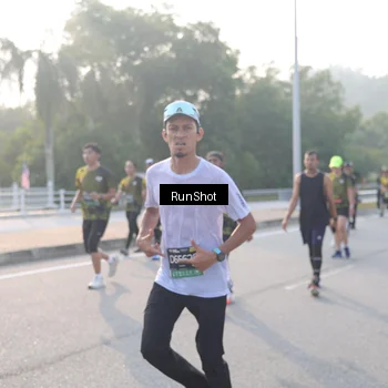 Runner Photo 6850044