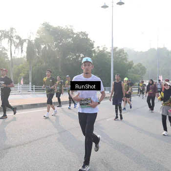 Runner Photo 6850046