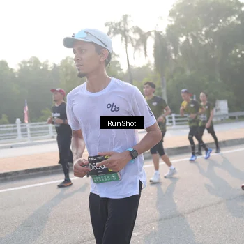 Runner Photo 6850058