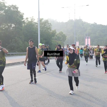 Runner Photo 6850065