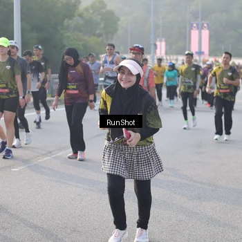 Runner Photo 6850077