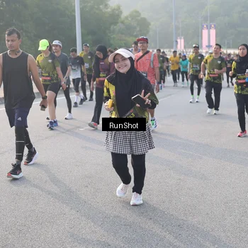Runner Photo 6850105