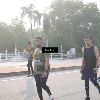 Runner Photo 6850125