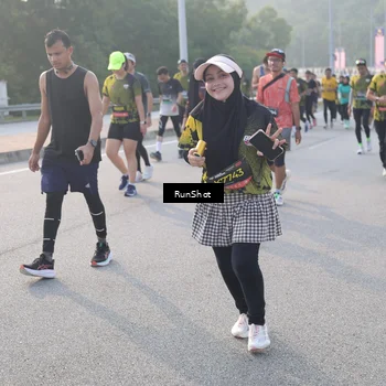 Runner Photo 6850132